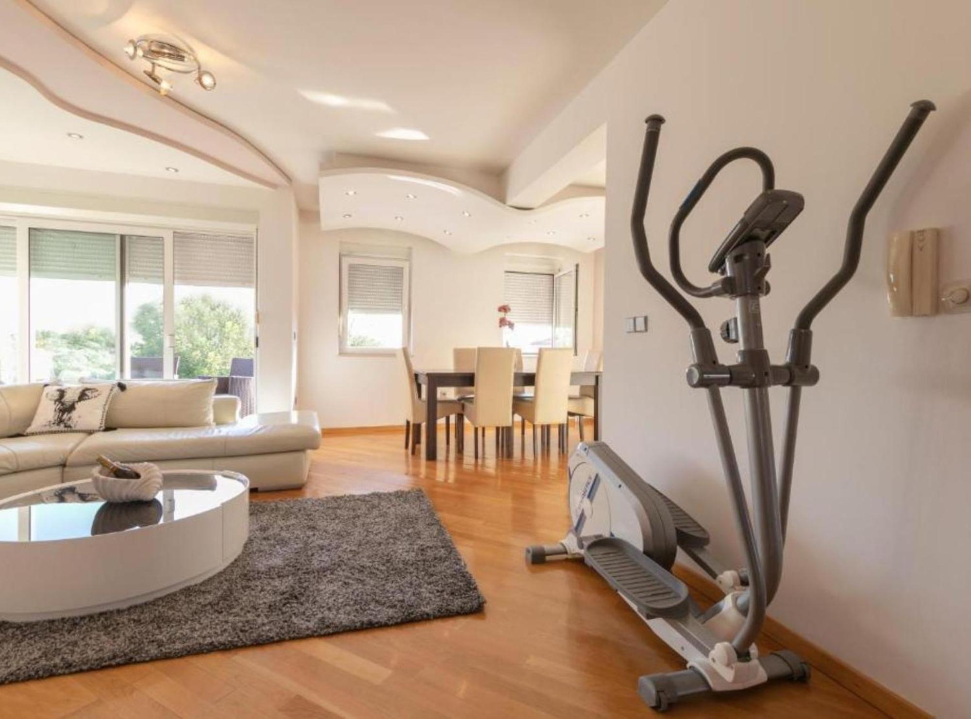 M&B Apartment Bibinje Bagian luar foto