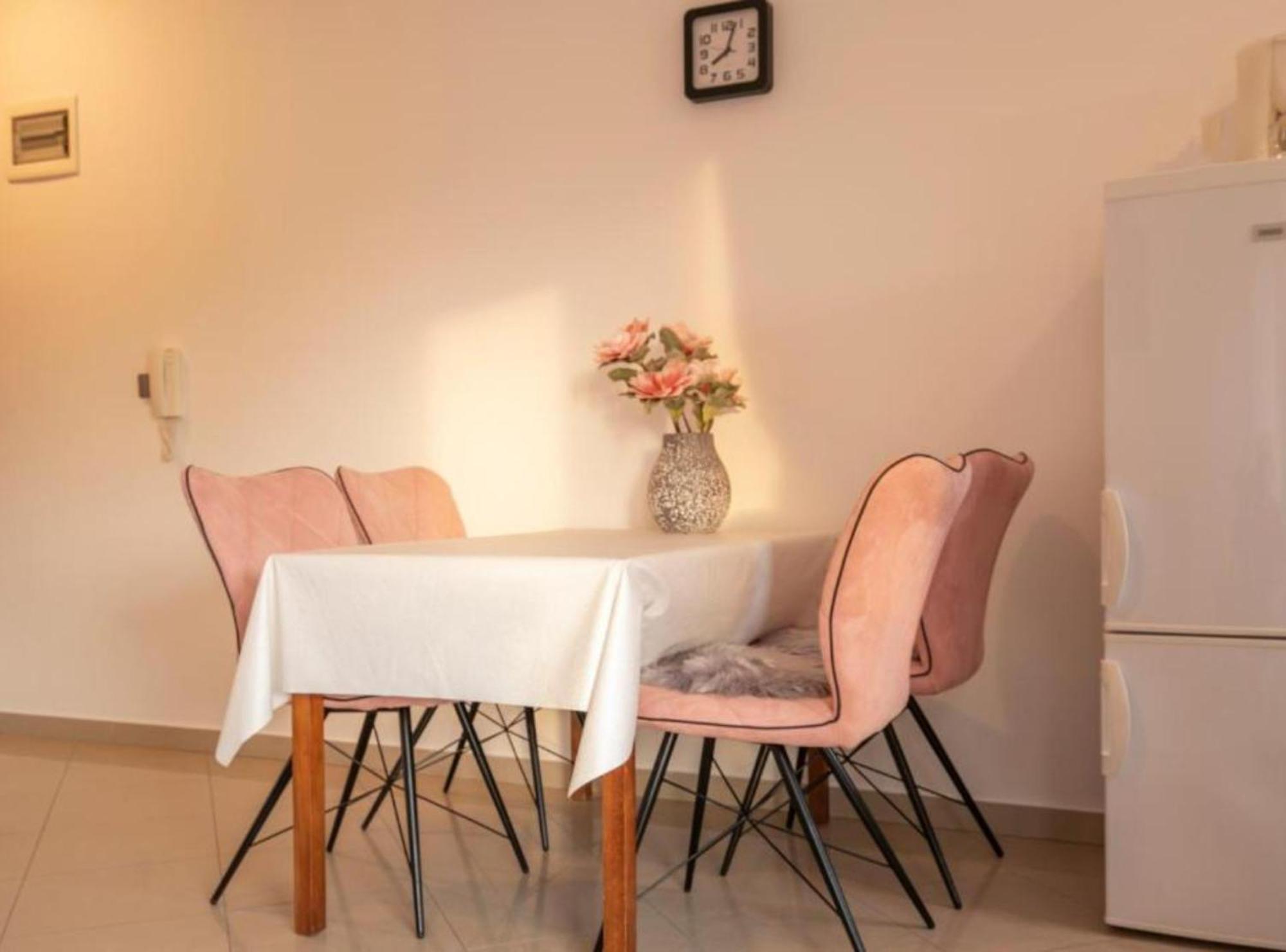 M&B Apartment Bibinje Bagian luar foto