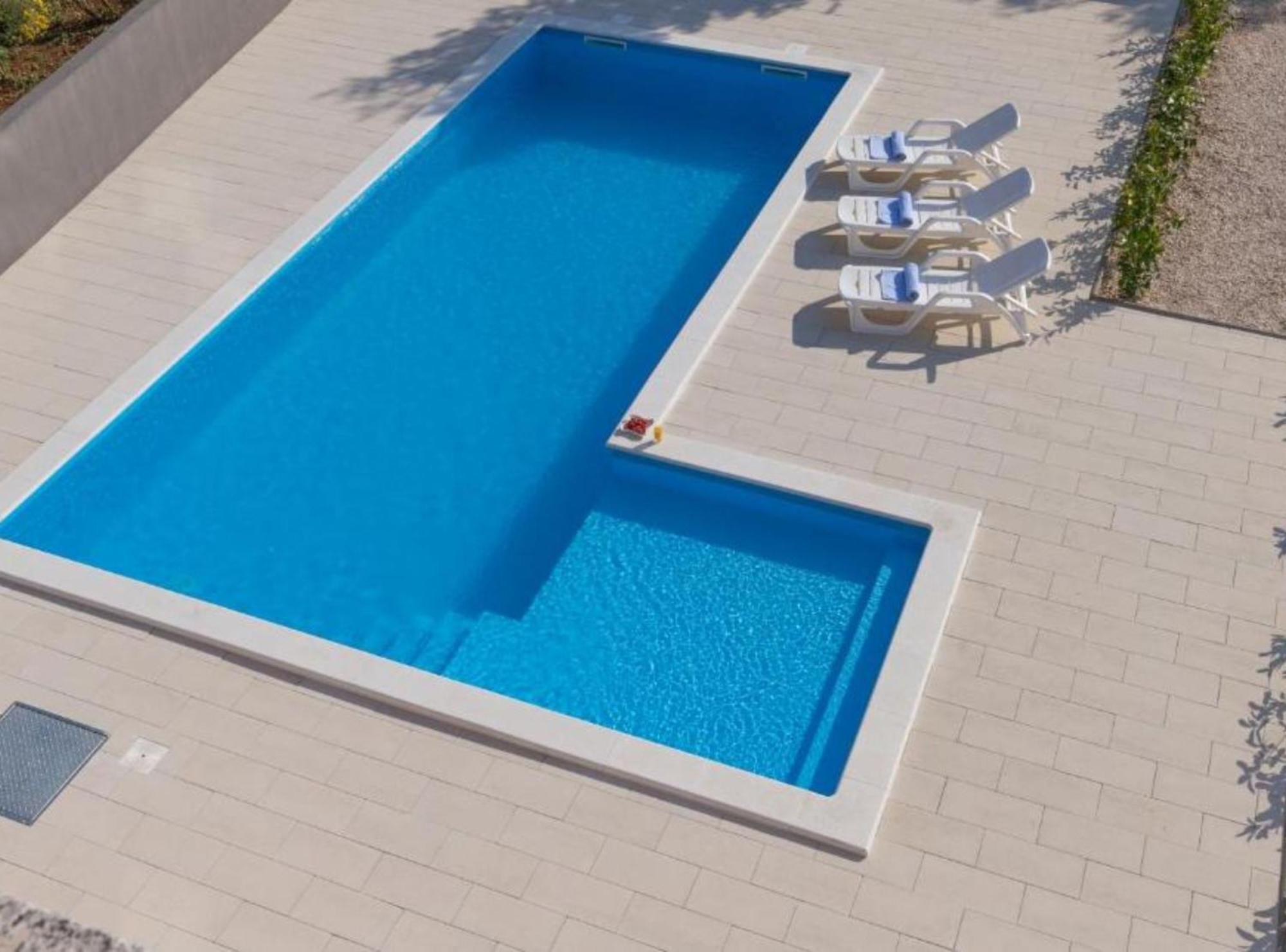 M&B Apartment Bibinje Bagian luar foto