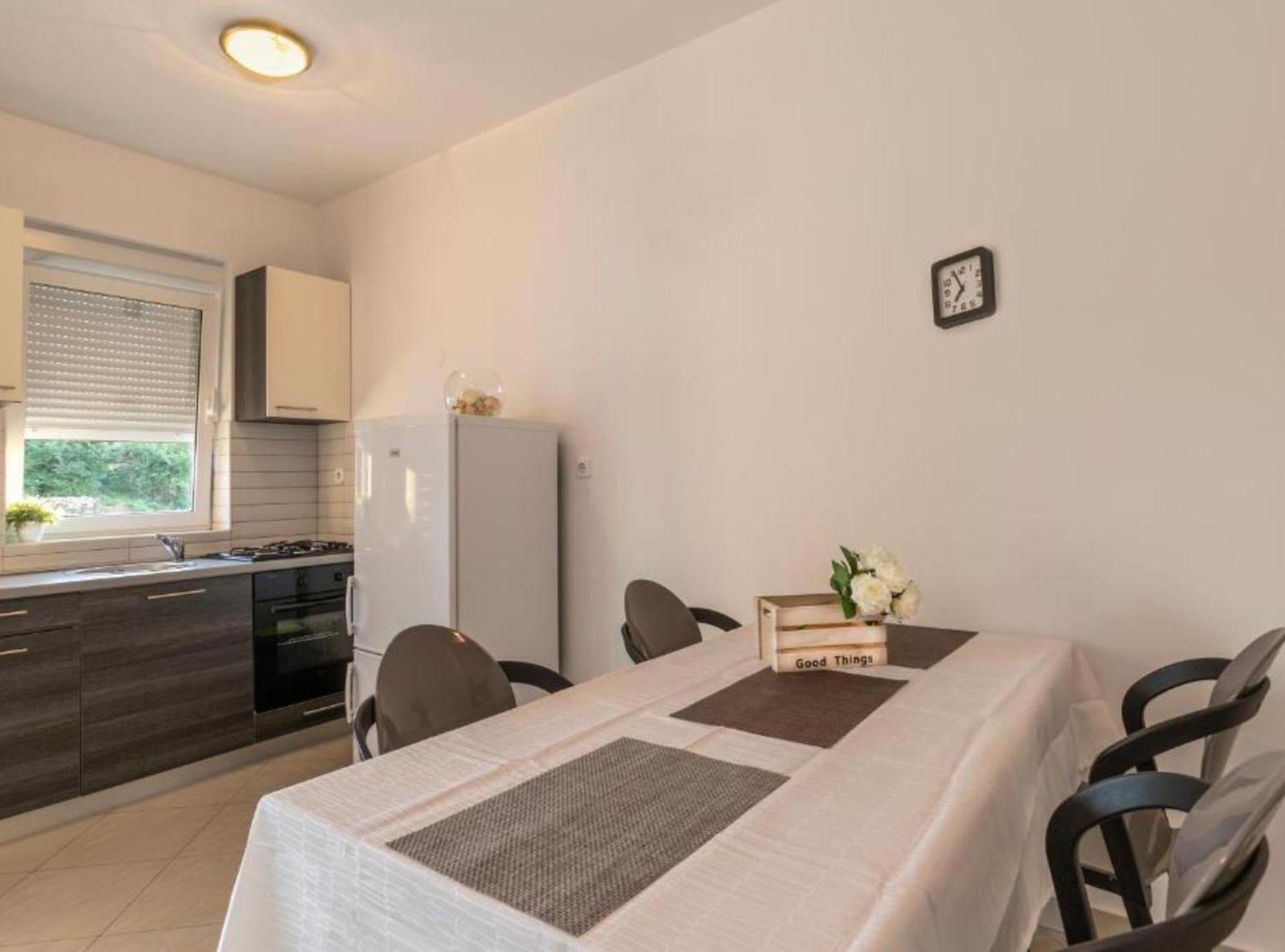 M&B Apartment Bibinje Bagian luar foto