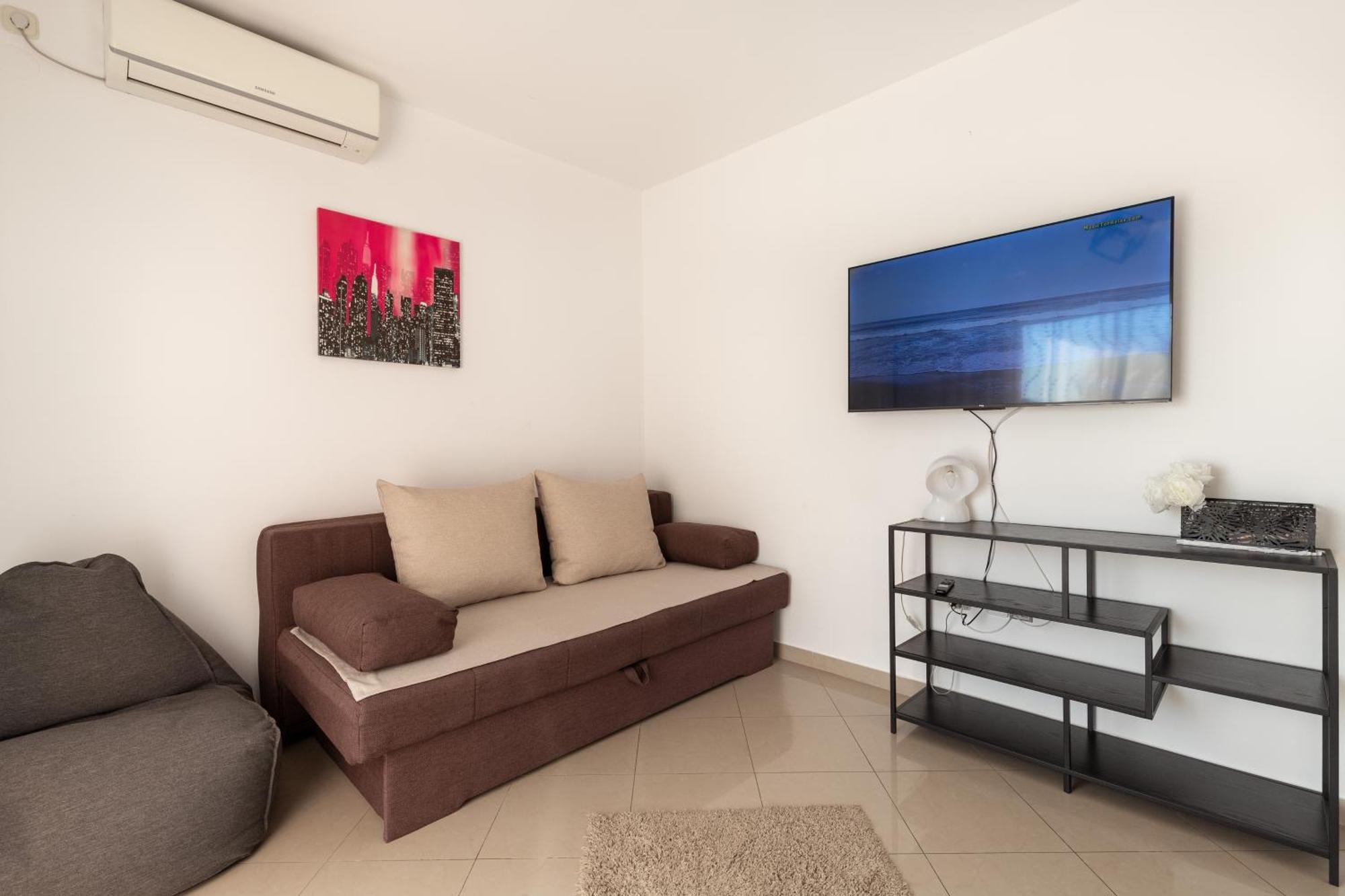 M&B Apartment Bibinje Bagian luar foto